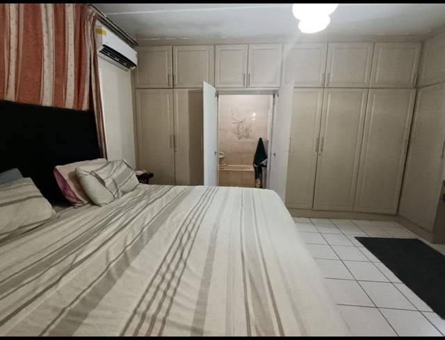 4 BEDROOM HOUSE FOR SALE IN RIYADH